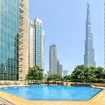 Luxury Downtown 1-Bed With Expansive Terrace