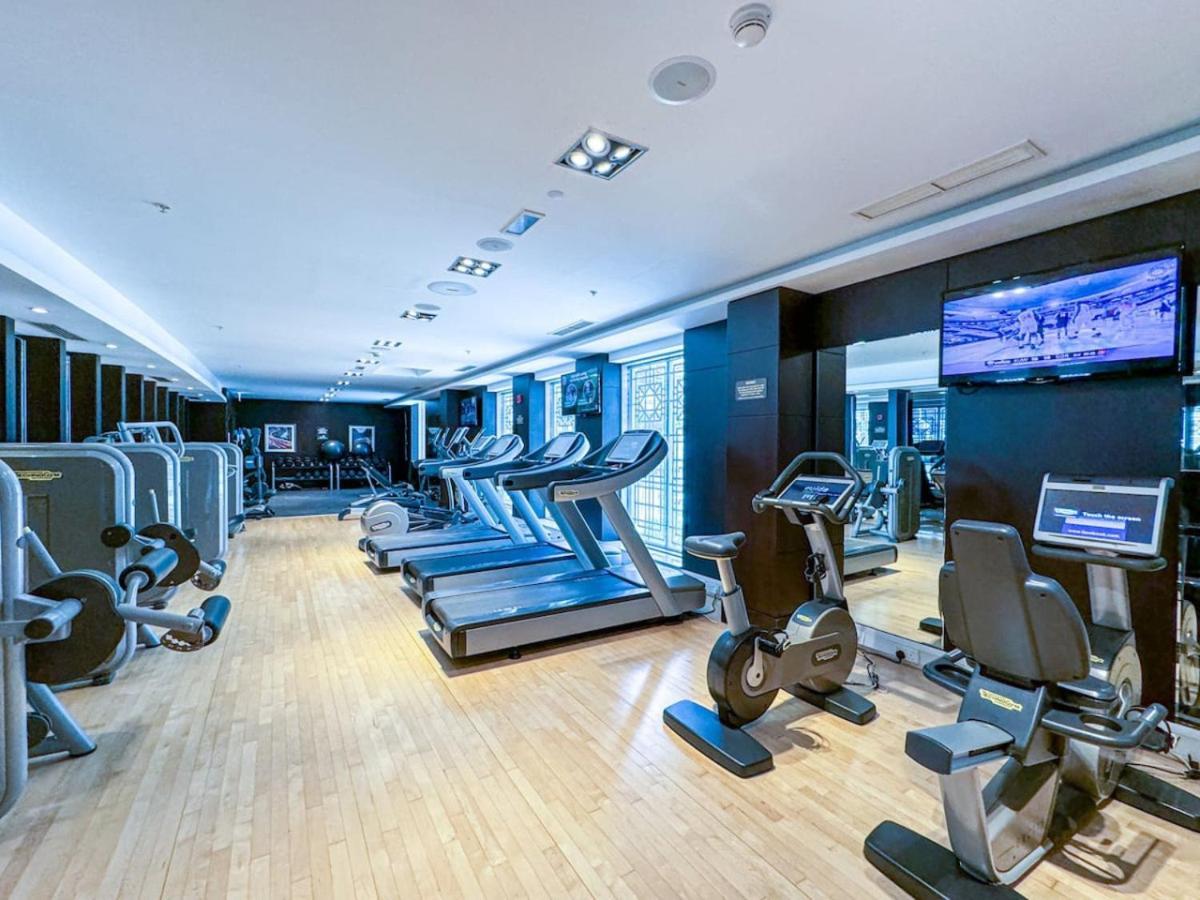 Luxury Downtown 1-bed With Expansive Terrace Apartment *
